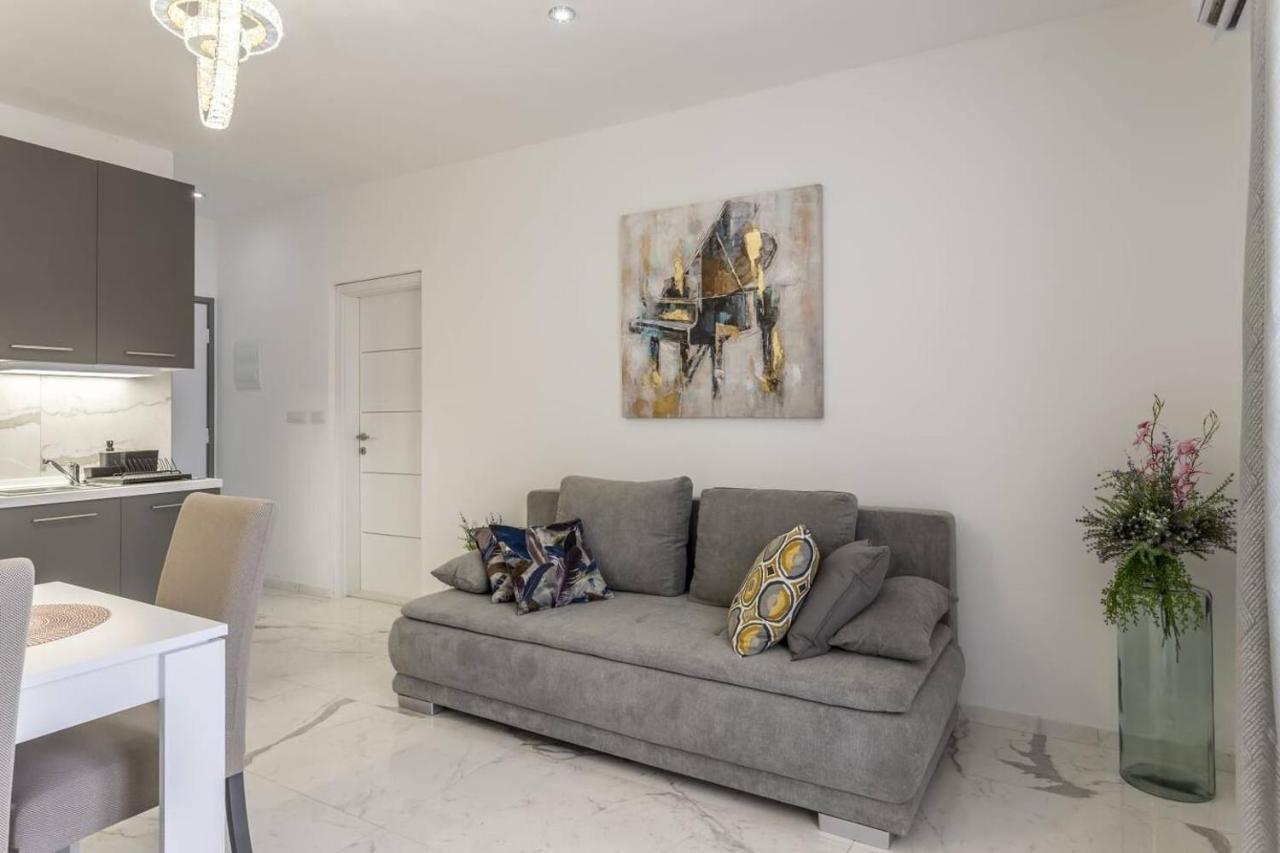 Royal Gold Apartment Vodice Buitenkant foto