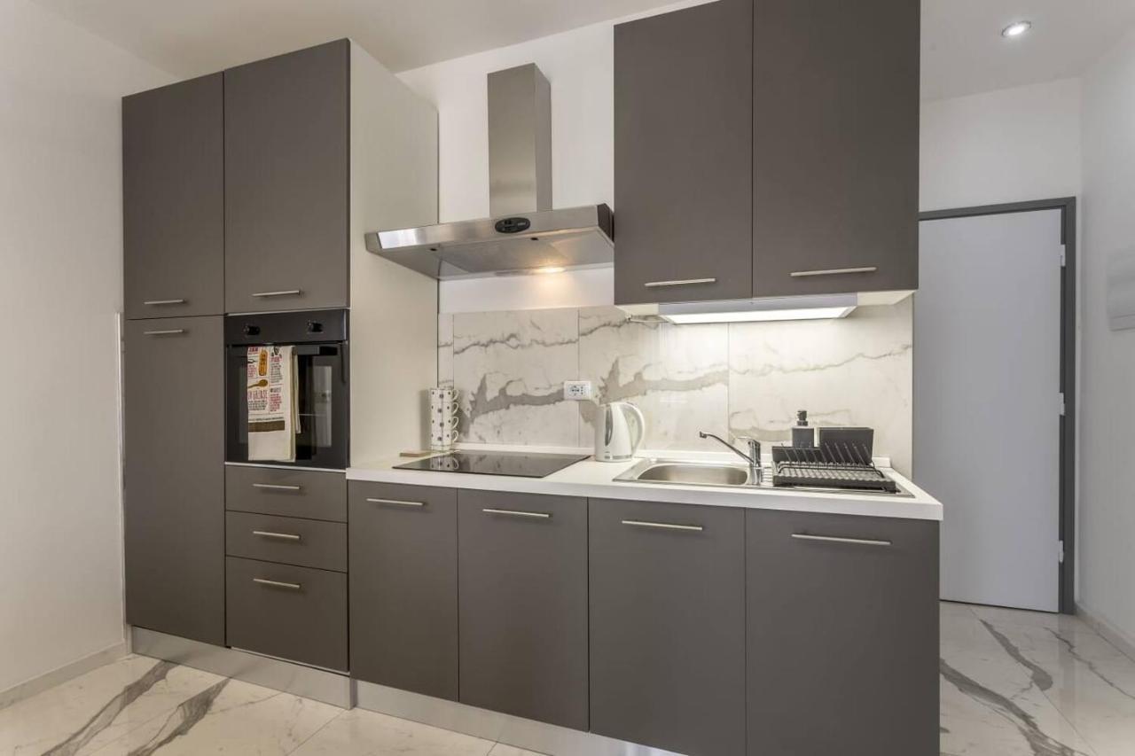 Royal Gold Apartment Vodice Buitenkant foto